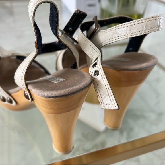 MARC JACOBS Patent Leather Croc Embossed Platform Sandals size 38 - Picture 7 of 7